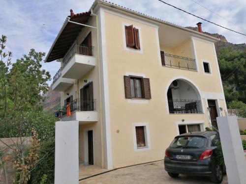 Leonidio Apartamento | Apartment Theodoros