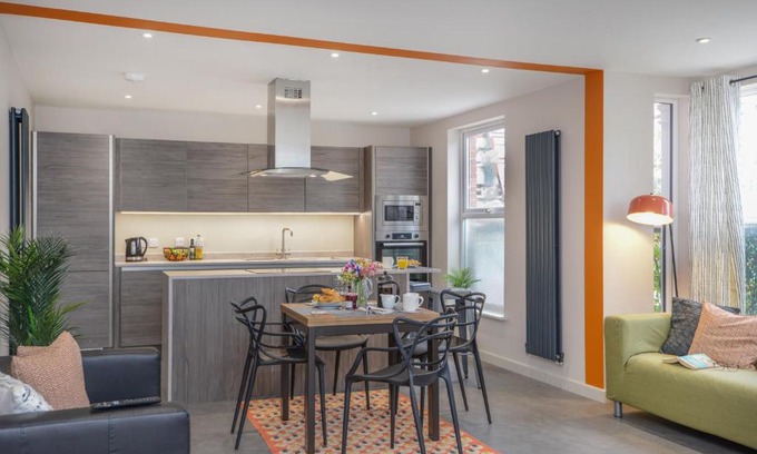 Plymouth Apartamento | Apartment Three - Free Private Car Park - sleeps 6 - 3 shower rooms - by Ocean City Retreats