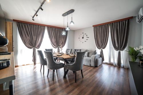 Hisarja Apartamento | Apartment Tiana Lux 2