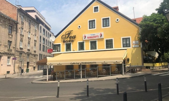 Donji Grad Apartamento | Apartment Tkalča is studio apartment located in the city centre.