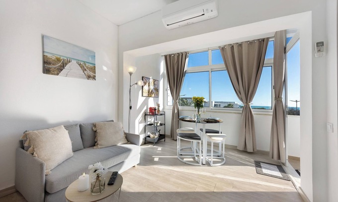 Prainha Apartamento | Apartamento 'Torralta' con vistas al mar, Wi-Fi y aire acondicionado