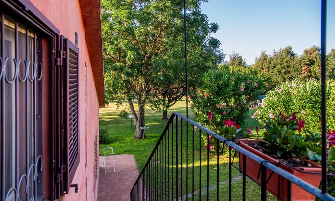 Grosseto Apartamento | Apartamento 'Tramonto' con jardín privado, Wi-Fi y aire acondicionado