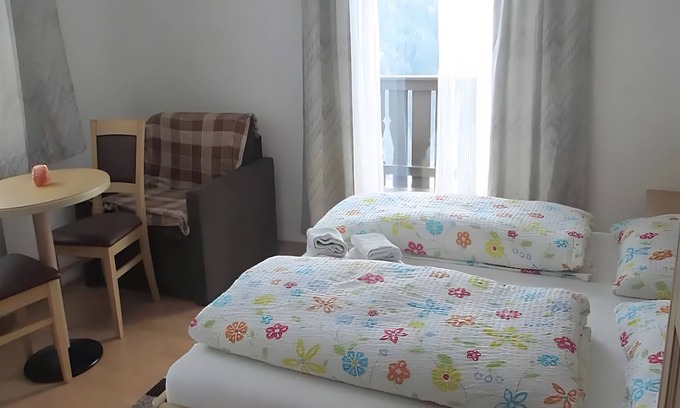 Avelengo Apartamento | Apartamento 'Tratterhof' con vistas a la montaña, jardín compartido y Wi-Fi