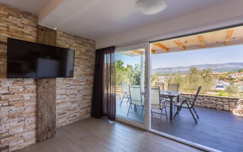 Klimno Apartamento | Apartment Trava just a few steps from the seaside