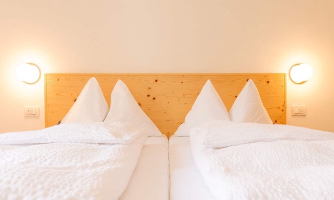 Ronzo-Chienis Apartamento | Apartamento Trilocale Ronzo con vistas a la montaña, balcones y Wi-Fi
