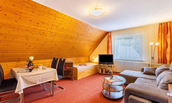 Sorpetal Apartamento | Apartamento 'Tipo A' con vistas a la montaña, terraza compartida y Wi-Fi