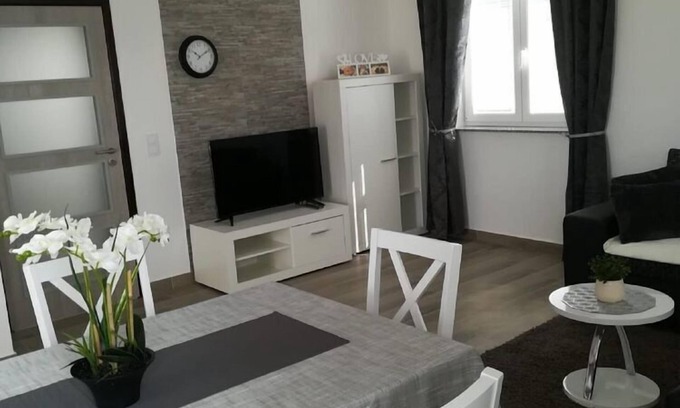 Karlobag Apartamento | Apartment Villa Bijele Stijene - Two Bedroom Apartment with Terrace and Sea View