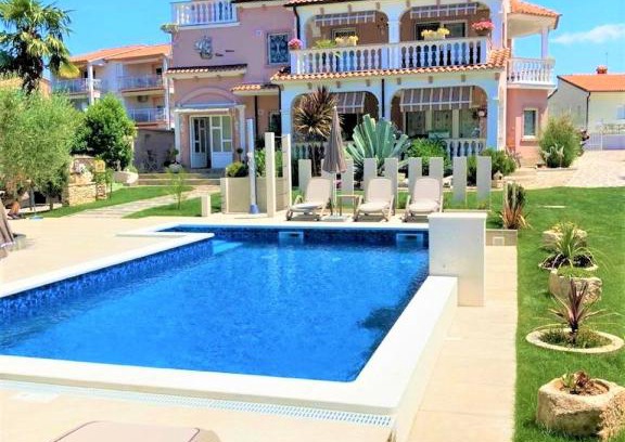 Kukci Apartamento | Apartment Villa Engel with Pool