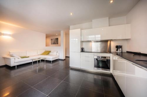 Caldaro Sulla Strada del Vino Apartamento | Apartment Villa Laurin