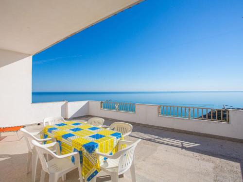 Peschici Apartamento | Apartment Villa Teresa by Interhome