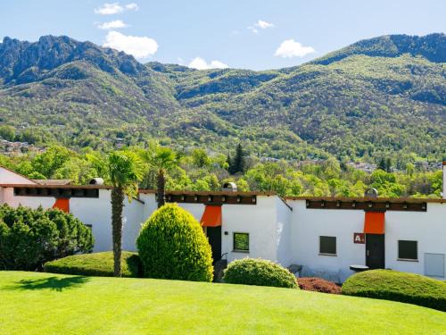 Capriasca Apartamento | Apartment Villaggio Sureggio C10A mit TicinoTicket by Interhome