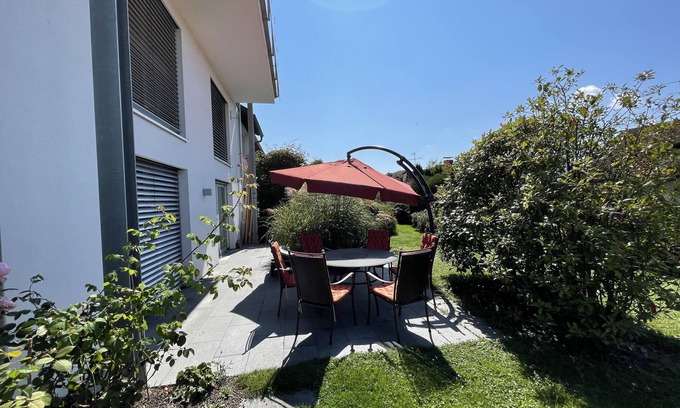 Ludwigshafen Apartamento | Apartment with large terrace and garden near the lake