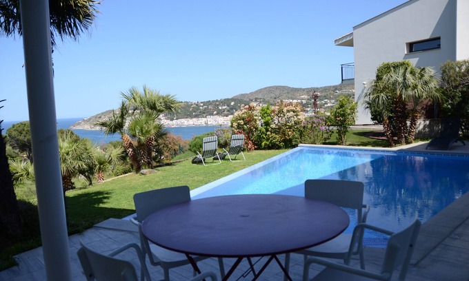 Port de la Selva Apartamento | Apartamento con piscina y vistas al mar.