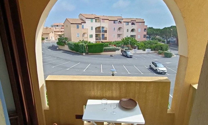 Saint-Pierre-la-Mer Apartamento | Apartamento con Piscina y Tenis Saint Pierre La Mer 4TMED207I