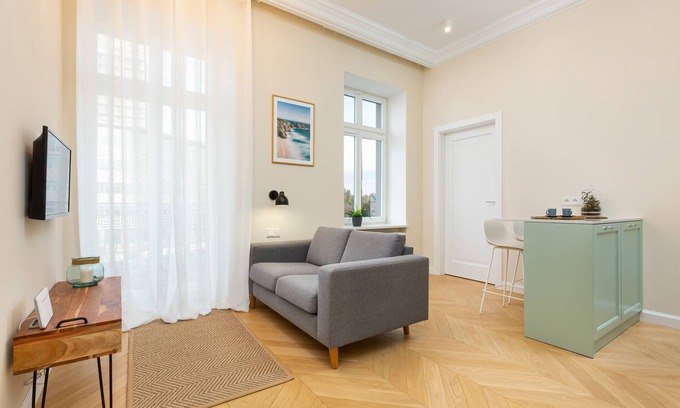 Praga Apartamento | Apartment Warsaw Targowa by Renters