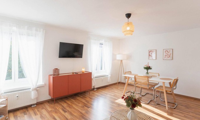 Dessau Apartamento | Apartamento 'Wellness Lounge Am Bauhausmuseum' con Balcón y Wi-Fi