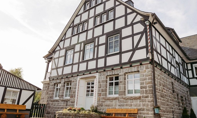 Niederberndorf Apartamento | Apartamento 'Wennetal' con terraza compartida, jardín compartido y Wi-Fi