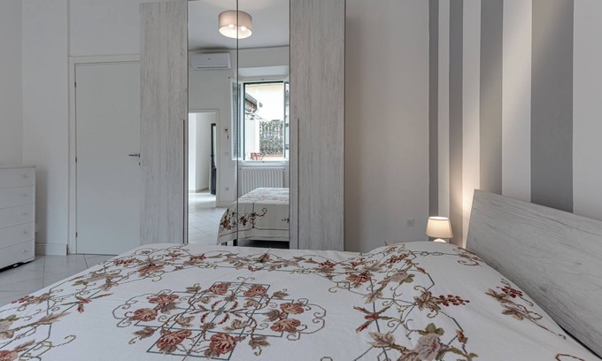 Calenzano Apartamento | Apartamento "Wilma" con terraza privada y Wi-Fi
