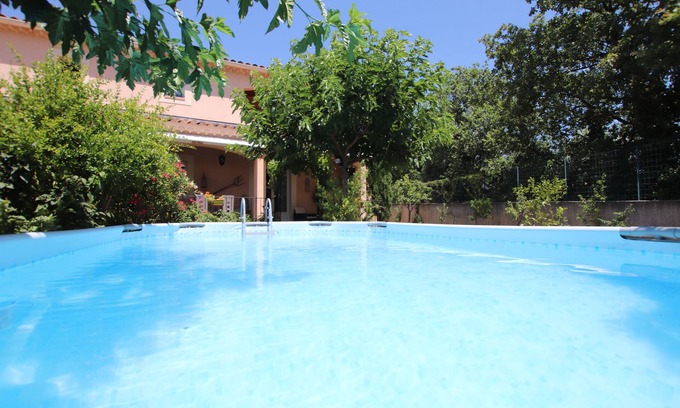Beaumes-de-Venise Casa | Apartamento con jardín, vista a viñedos y colinas.