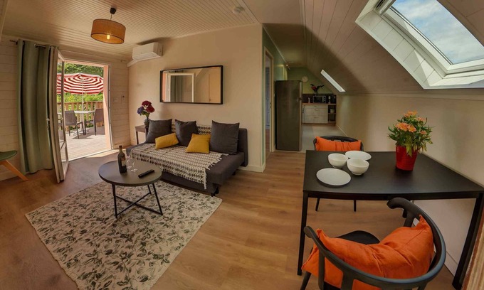 Clohars-Fouesnant Apartamento | Apartment with terrace overlooking the park
