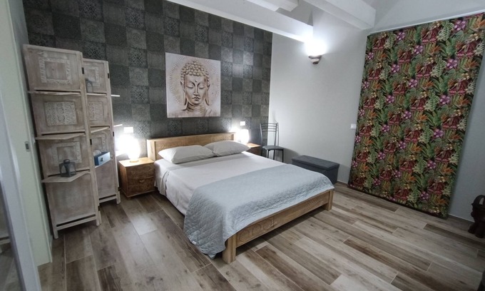 Borgo Montone Apartamento | Apartment with a swimming pool and heated hydrimassage pool available
