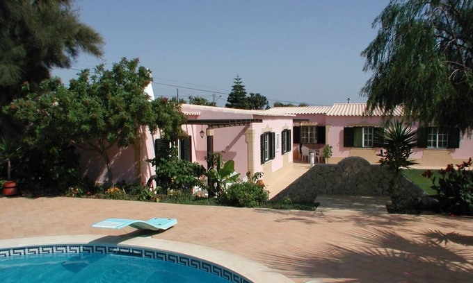 Odiaxere Apartamento | Apartamento de 2 dormitorios en una hermosa parcela con piscina cerca del mar.