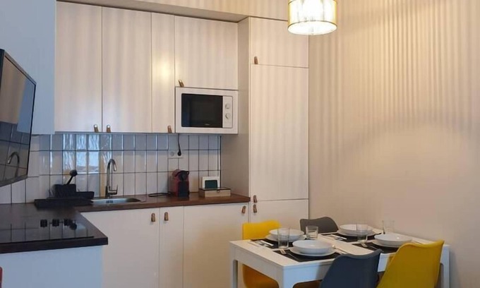 San Blas-Canillejas Apartamento | Apartment with A/C next to the Metropolitano