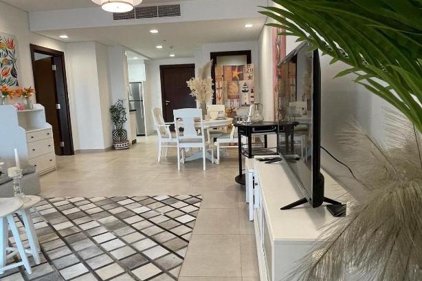 Doha Apartamento | Apartment with a charming view of Viva Bahriya.