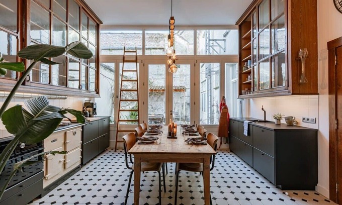 Patershol Apartamento | Apartment with courtyard on top location in Ghent