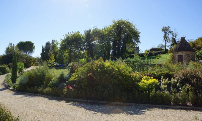Sarlat-la-Caneda Apartamento | Apartment with swimming pool and place of relaxation and leisure