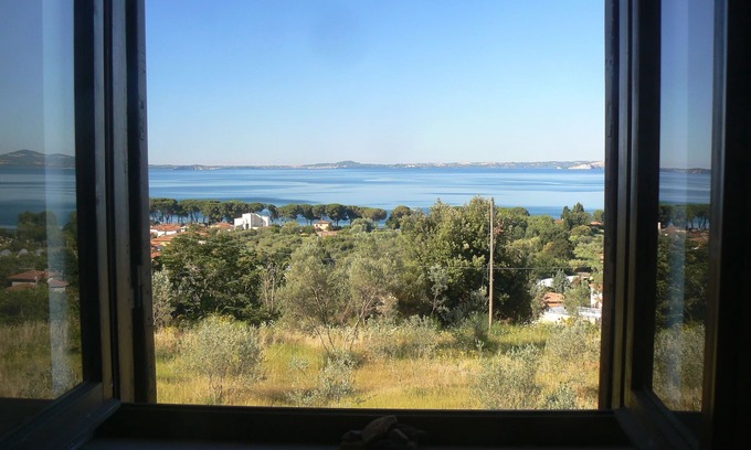 Bolsena Apartamento | Apartamento con jardín 4 personas con vista al lago hermoso y cómodo estacionamiento