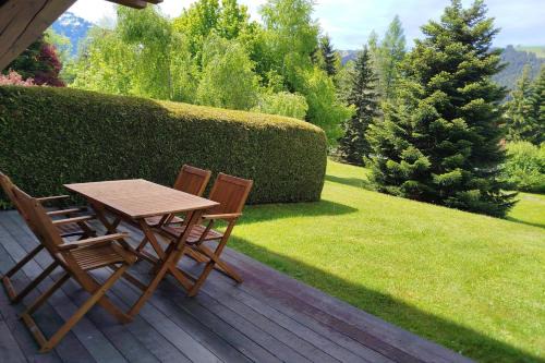 Le Planellet Apartamento | Apartment with garden on the snow front