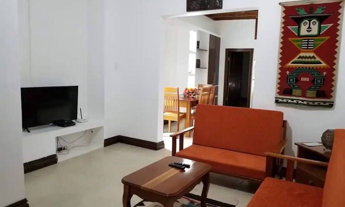 Orange Walk Casa | Apartment with King bed in the center, sugar city!