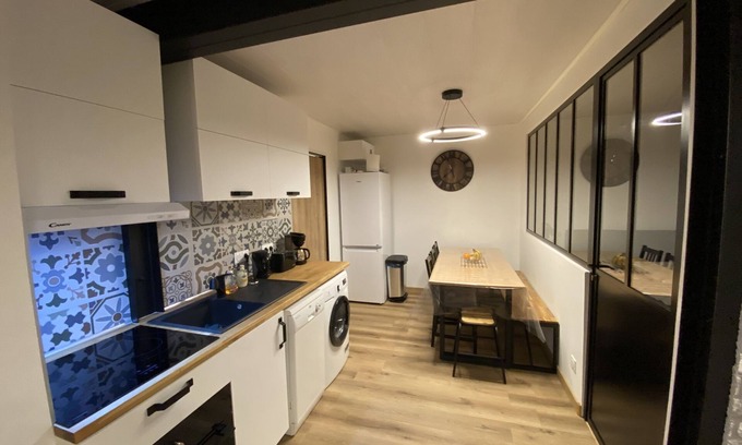 Montalbert Apartamento | Apartment, with large terrace, Ski in - Cosy and Industrial