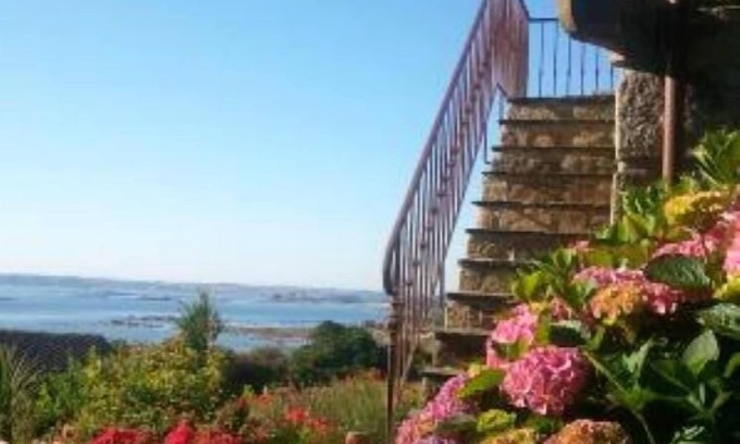 Roscoff Apartamento | Apartment with panoramic view of Morlaix Bay, sandy beach 50m away