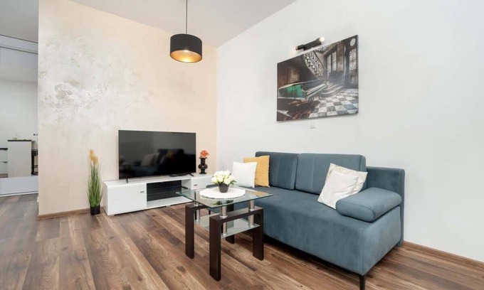 Rzeszow Apartamento | Apartment with Parking | Bath | Smart TV
