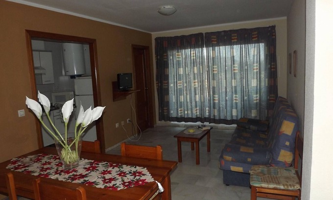 Alcossebre Apartamento | Apartamento con piscina, jardín, WiFi y aparcamiento en Alcossebre
