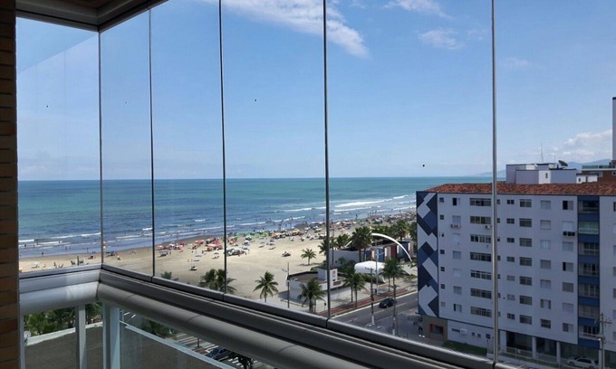 Boqueirao Apartamento | Apartamento con vistas al mar, a 12 m de la arena. 2 dormitorios y 2 baños para 8 personas.