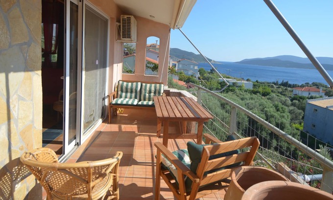 Marmari Condominio | Apartamento con vistas al mar para 16 personas 1 hora de Atenas en Evia
