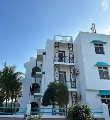 Blue Bay Apartamento | Apartment with sea view in Blue Bay, 125 m², near beach