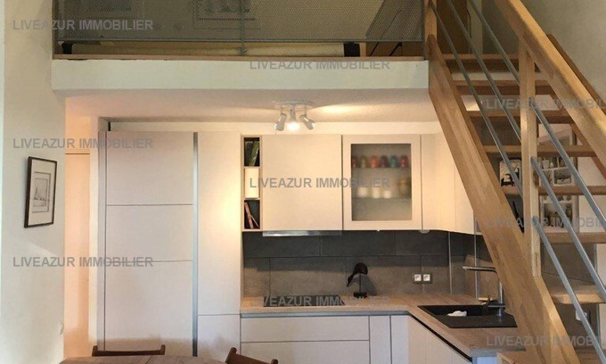 Sanary-sur-Mer Apartamento | Apartment with terrace duplex near beach for 4. wifi.