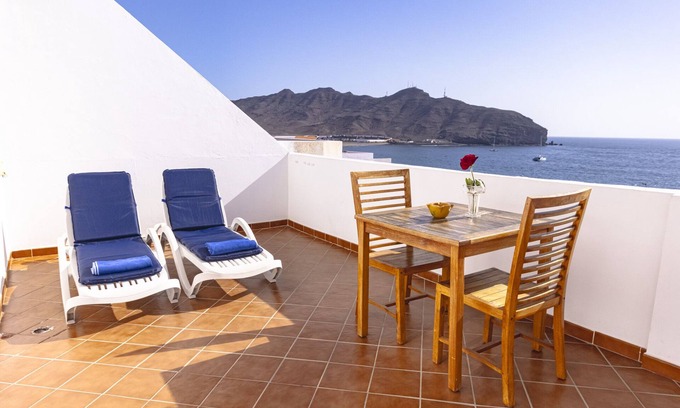 Gran Tarajal Apartamento | Apartamento con terraza privada, vistas al mar, Wifi de 600 Mb