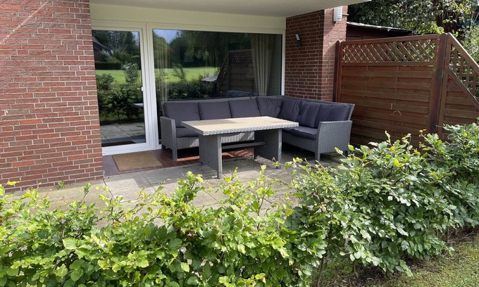 Glueckstadt Apartamento | Apartamento 'Ferienwohnung Mit Terrasse' con vistas al lago, terraza privada y Wi-Fi