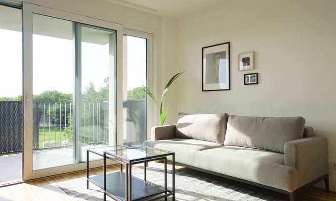 Favoriten Apartamento | Apartment with terrace at Metro Station and Spa