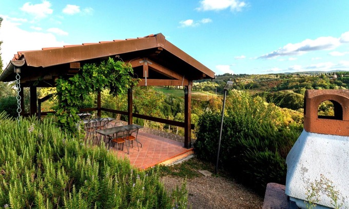 Sughera Apartamento | Apartamento con WIFI, A/C, piscina, TV, terraza, vista panorámica, cerca de San Gimignano