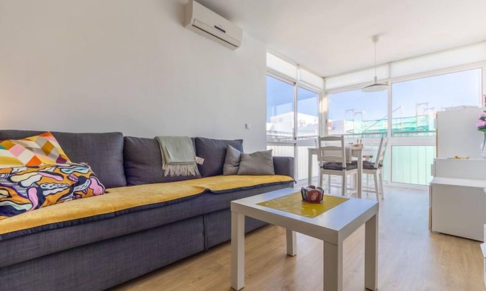 Cubelles Apartamento | Apartamento Zafiro by Interhome