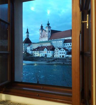 Steyr Apartamento | APARTMENT ZENTRUM Top 12 mit 2 Schlafzimmer - sehr schöner Ausblick