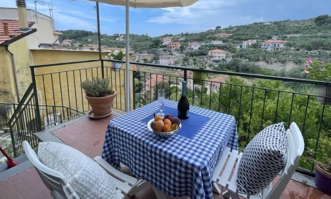 Artallo Apartamento | Apartment Zia Fanni in Imperia - 4 persons, 1 bedrooms
