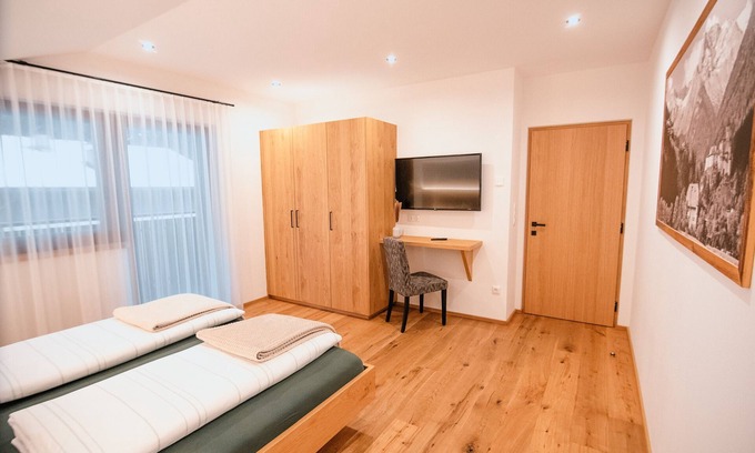 Lutago Apartamento | Apartamento 'Zum Sonnentor - Pinus' con vistas a la montaña, balcón y Wi-Fi