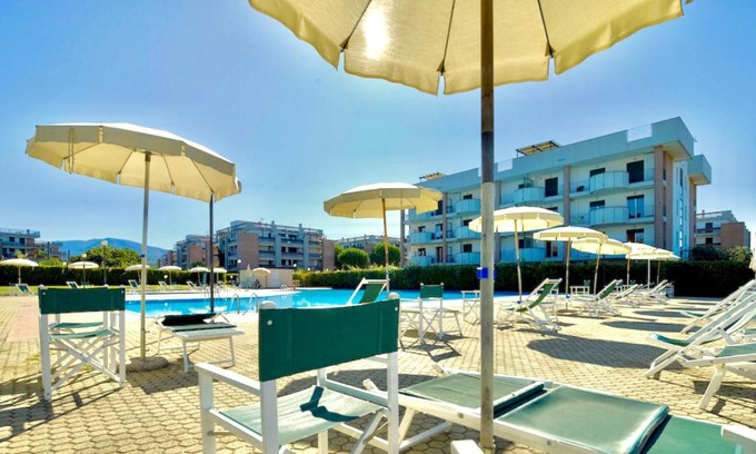 San Vincenzo Apartamento | Apartments 4 beds in Residence Mirto and Corbezzolo with swimming-pool in San Vincenzo